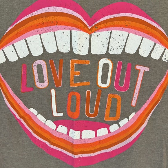 Tee - Picture 3 of 4